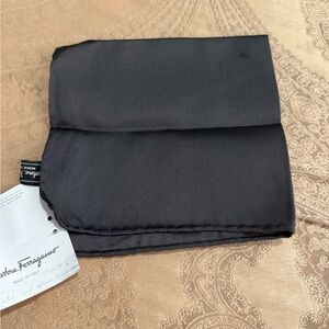 Salvatore Ferragamo Mens Silk Grey Handkerchief